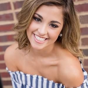 Meet your Posher, Kayla